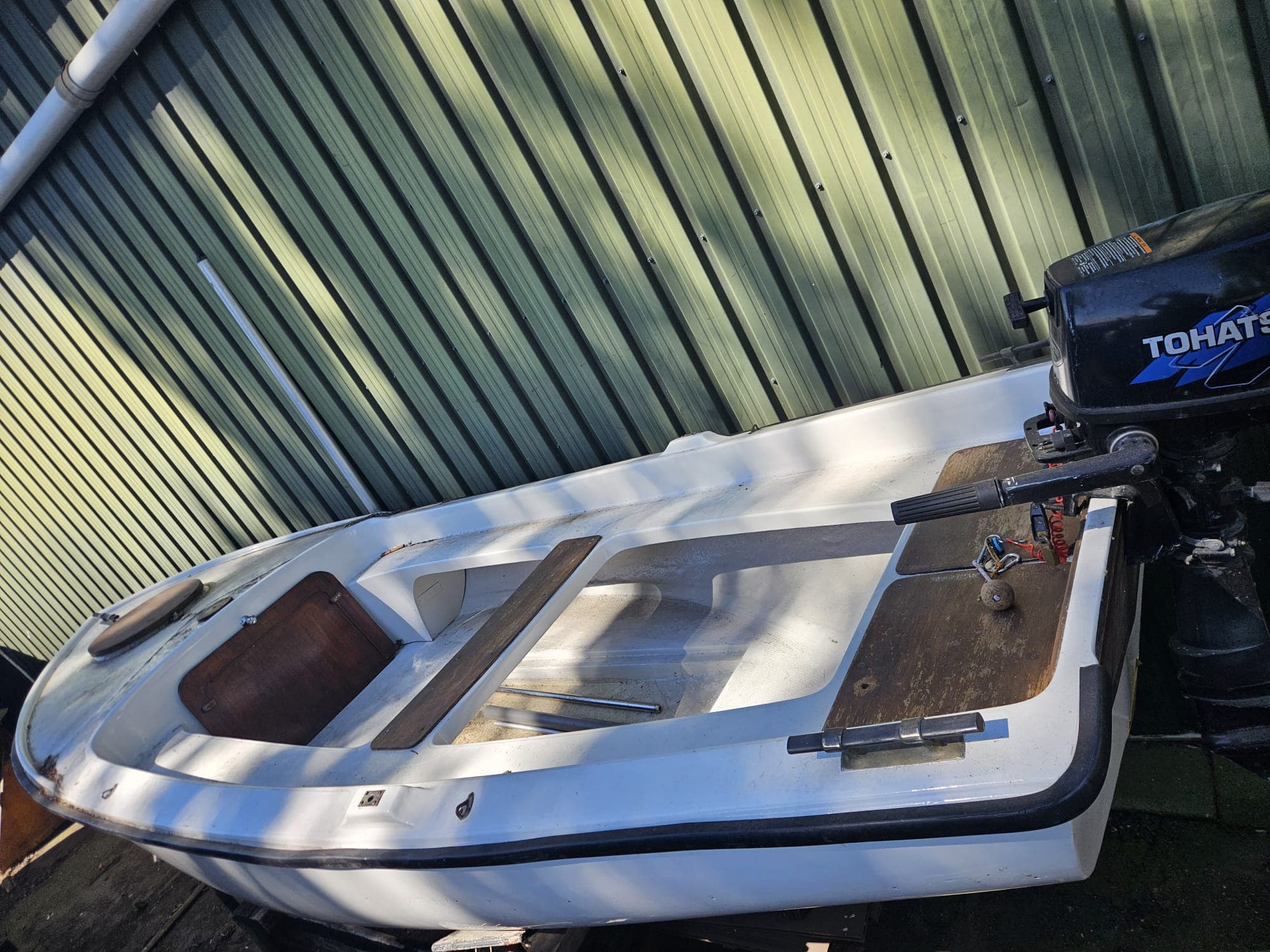 Elan motorboot voor fijn varen in Amsterdamse grachten - Afbeelding 1