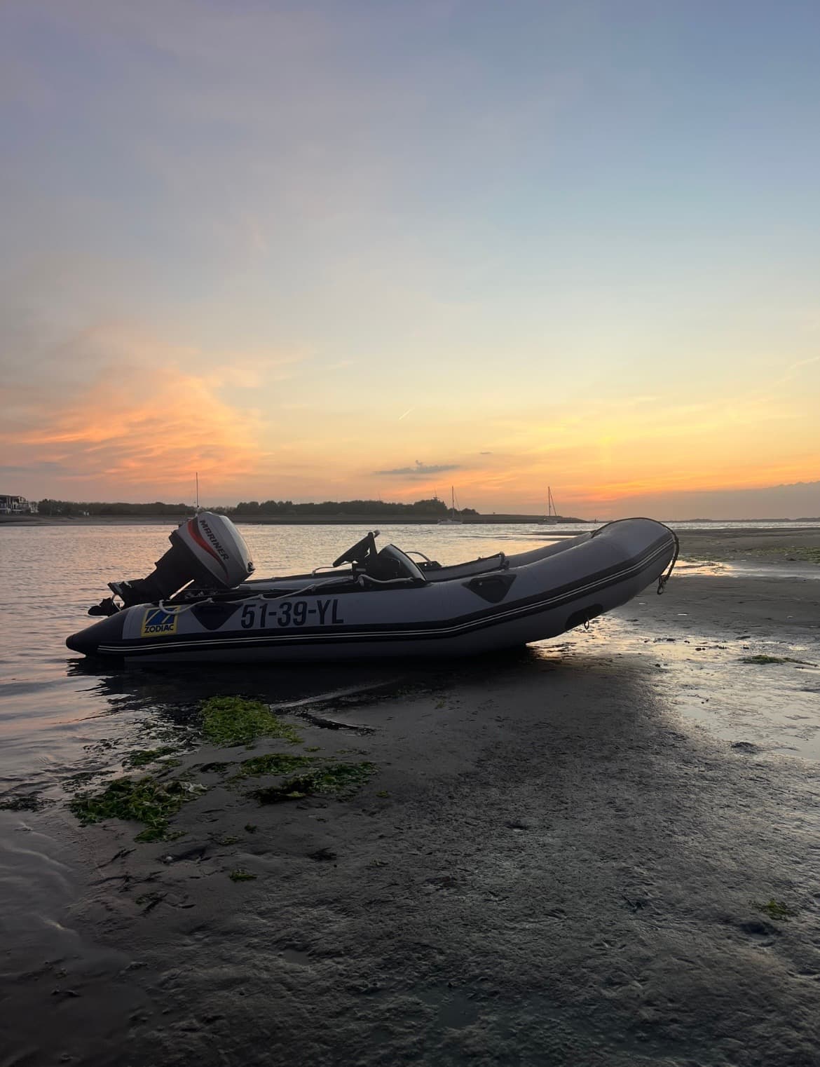 Zodiac rubberboot 20pk met trailer