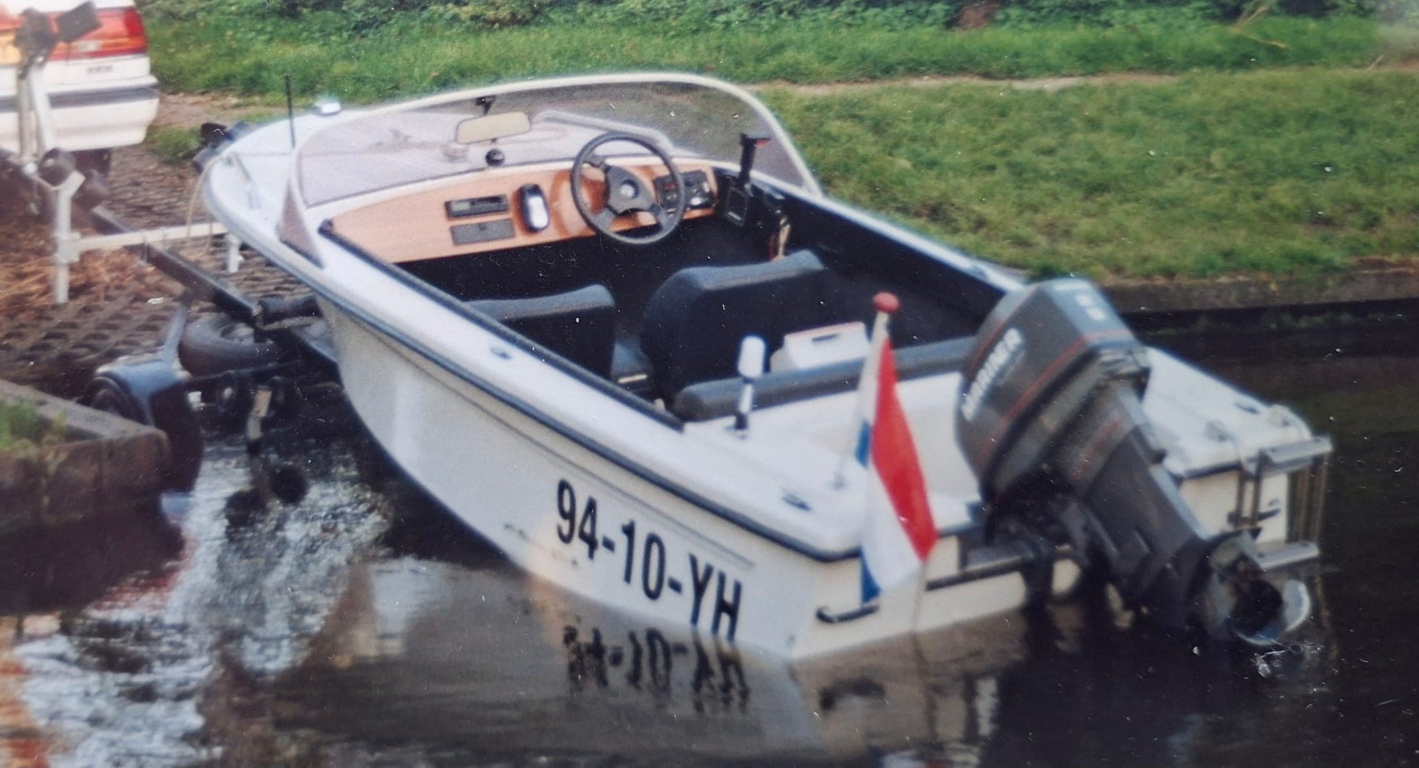 Zeer nette motorboot met trailer - Afbeelding 1