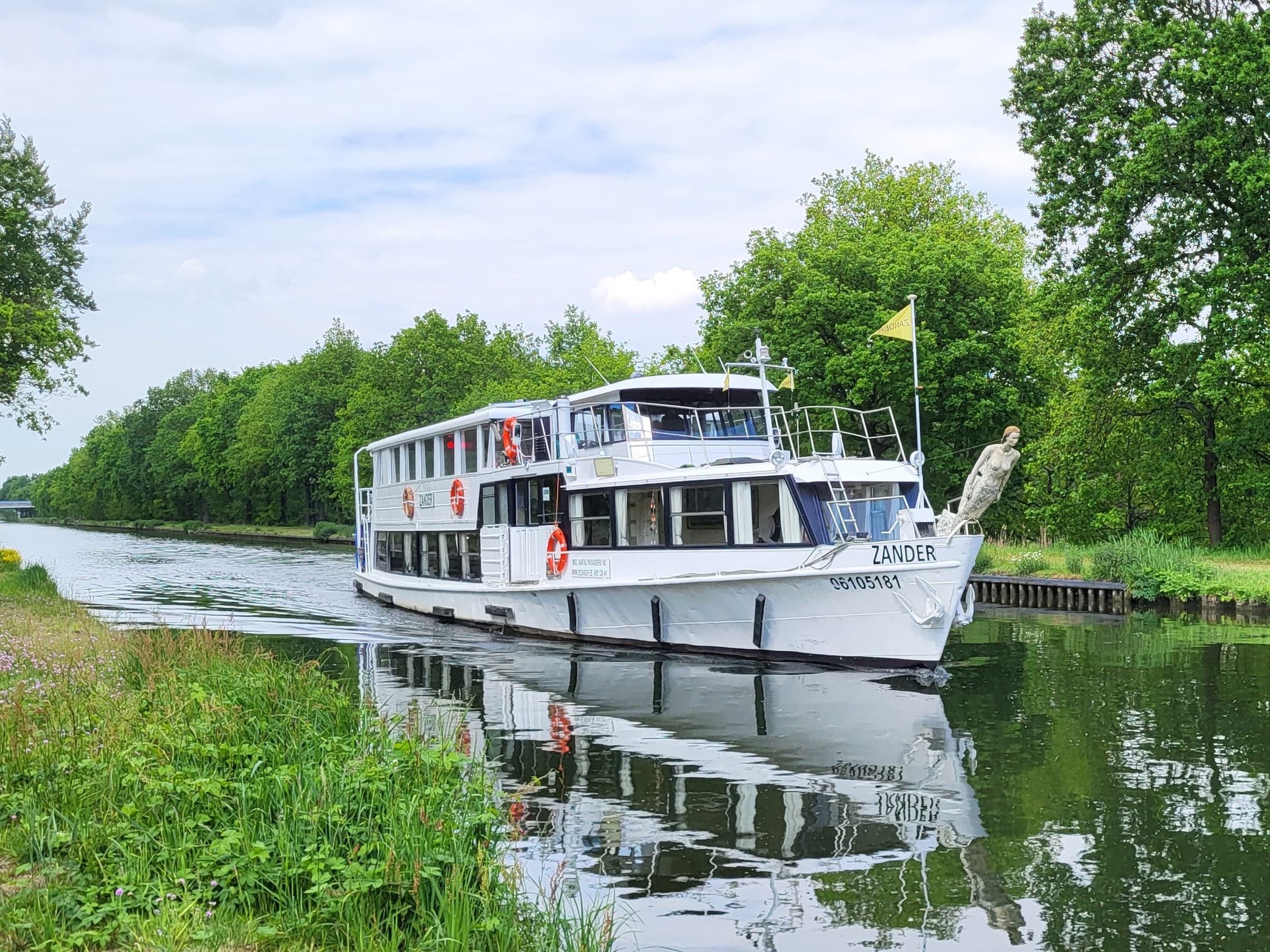 Passagiersschip voor dagtochten en minicruises - Afbeelding 1