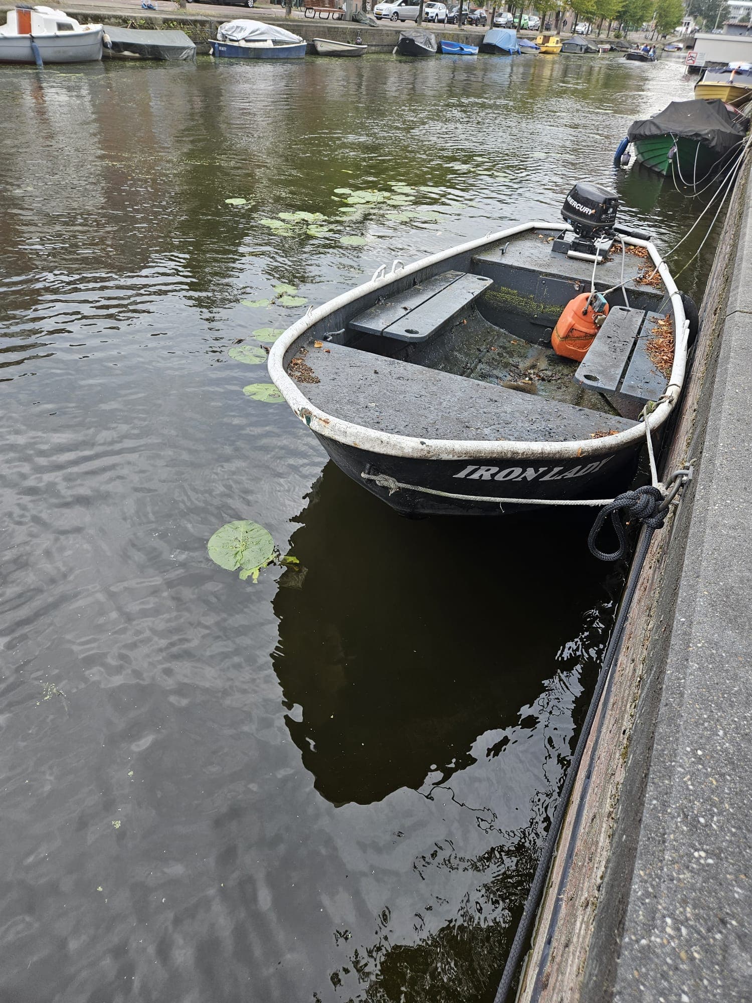 Aangeboden: grachtenbootje - Afbeelding 1